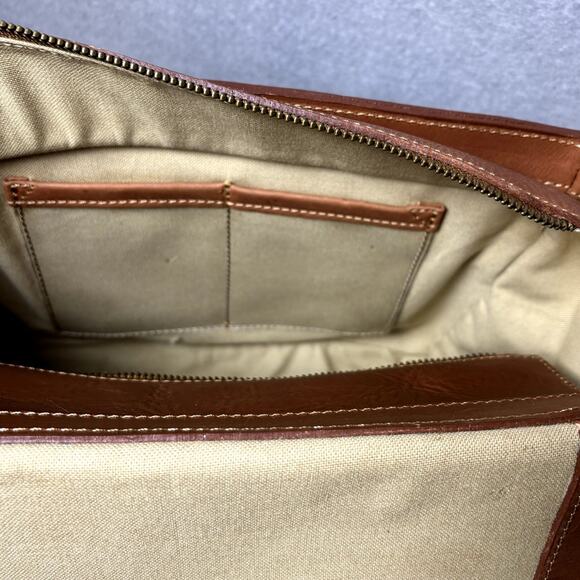 Kelly Moore NWT Brown Leather Camera Photographers Shoulder Bag - Picture 5 of 10